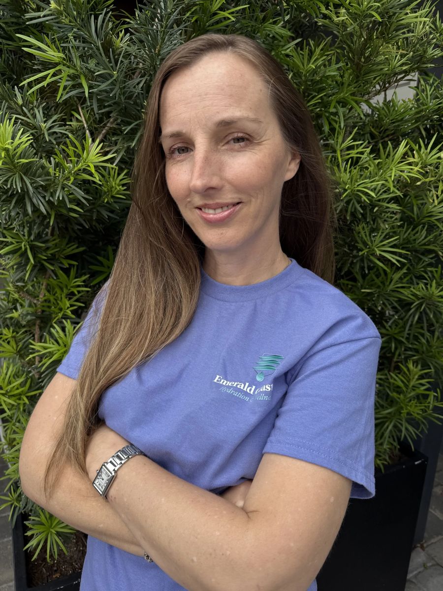 A member of the Emerald Coast nursing team